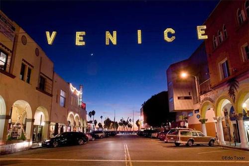 Serene 1-BR Haven Near Ocean Views - VE4-VE, Los Angeles (photo 10)
