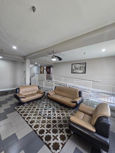 大堂, 堪薩斯城溫德姆速8酒店 (Super 8 By Wyndham Kansas City) in 威尼通卡