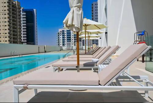 Private Pool Retreat Chic 2BR Sleeps 8, Dubaj (fotografie 7)