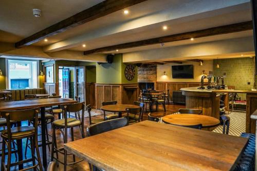 Cross Pipes Tavern and Rooms in Otley and Yeadon