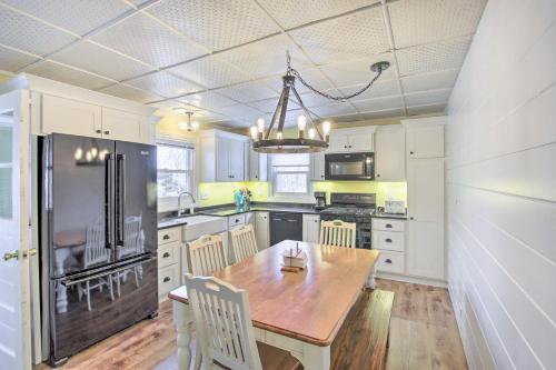Green Lake Vacation Home with Screened Porch! in Green Lake, USA