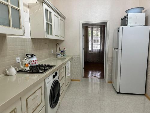 keuken, Villa with Mountain Views in Qax