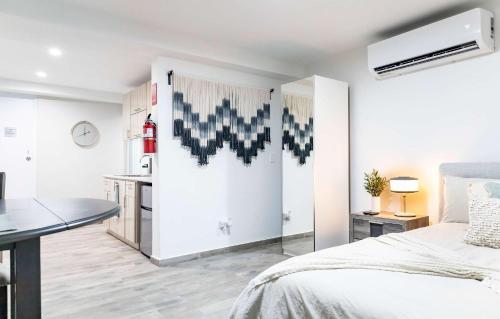 AQUA Terrazas Studio 2 - Steps to Beach, Pool, Walkable Fun & Dining in 多拉多