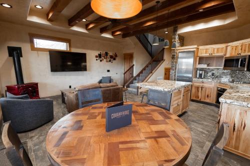 Cougar Ridge Resort
