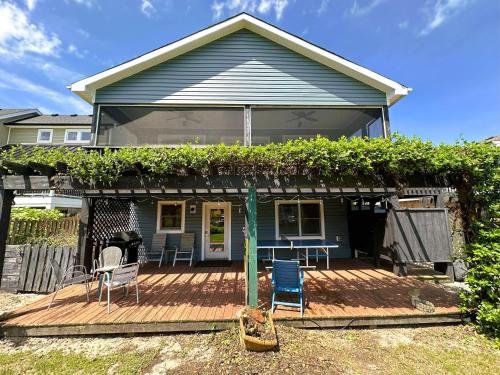 CH245-Salty Shenanigans - Point Harbor, NC