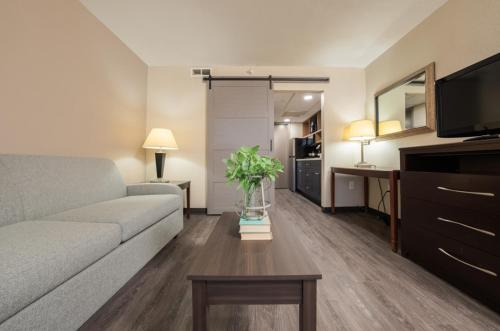 South Country Suites