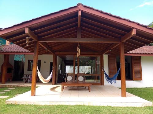 Cheerful house – khách sạn tại Barra do Una