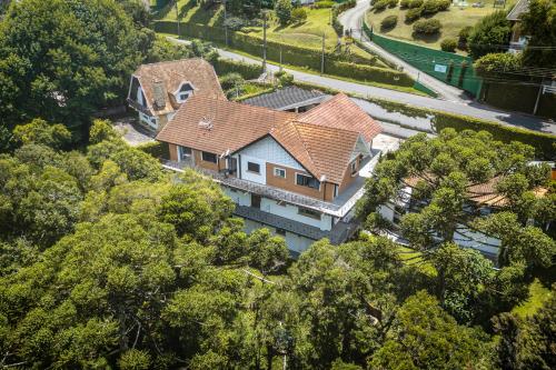 Exterior view, VELINN Pousada Flores do Capivari in Campos Do Jordao