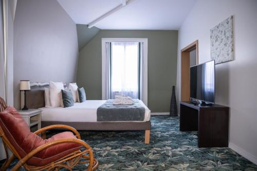 room detail thumbnail 1