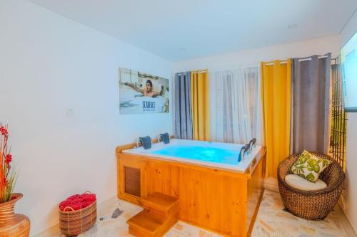 5 Bedroom Cartagena Villa - Close to Walled City in Pie Del Centro