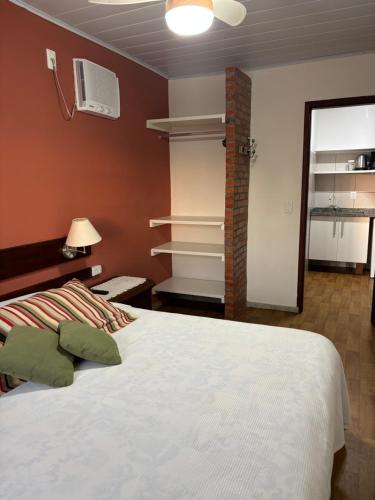 1 queen bed, 1 sofa bed