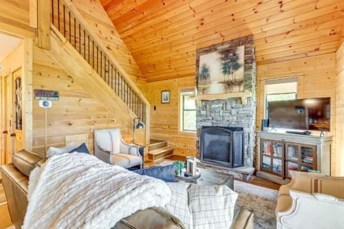 Deck, Panoramic Views: Serene Mineral Bluff Cabin!, Mineral Bluff (foto 5)