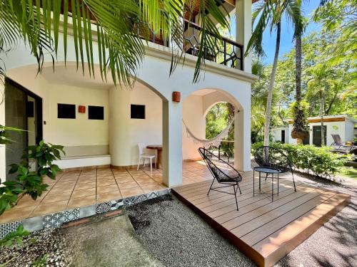 Hotel El Manglar y Cantarana in Playa Grande