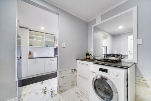 Home Away From Home in Titirangi