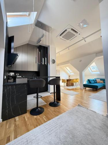 Luxury Titova Street Apartment Sarajevo-City Center - image 2