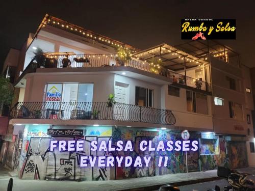 La Familia Hostel - Parque Poblado