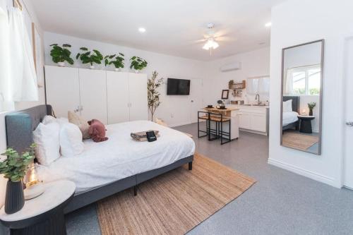 Welcoming Claremont Studio With Private Yard and Pool Spa in Claremont (Kalifornia)