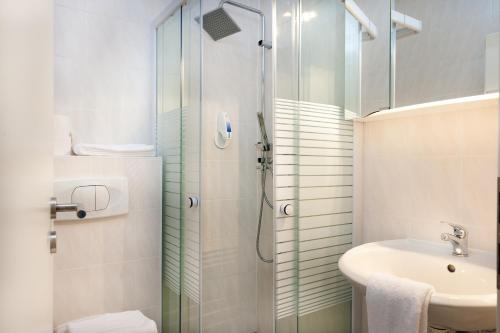 Vannas istaba, Hotel Castellana in Lessien