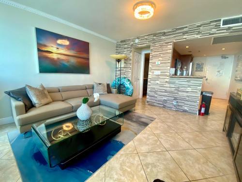 Castle Beach Resort Condo Penthouse or 1BR Direct Ocean View -just remodeled- in Miami Beach, USA