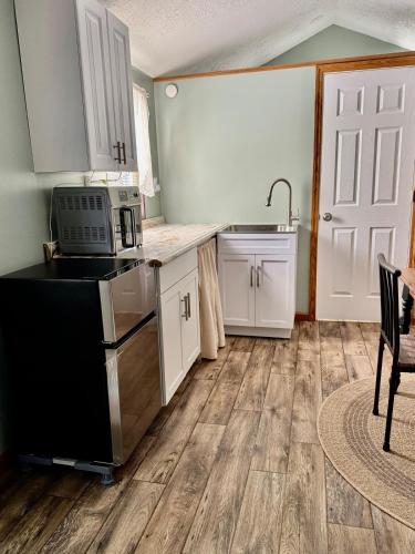 1 BR Corbin Cottage - Corbin Arena - Laurel Lake in Corbin (KY)