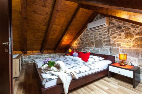 Family-friendly apartments with swimming pool Orebic Peljesac - 20576 - image 2