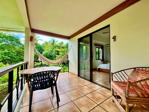 Hotel El Manglar y Cantarana in Playa Grande