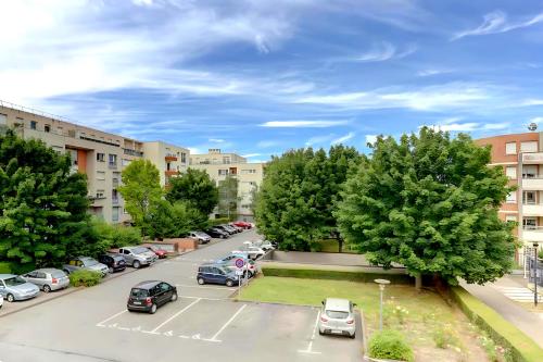 A környék, Les Caryatides - F3 lumineux proche Versailles in Guyancourt