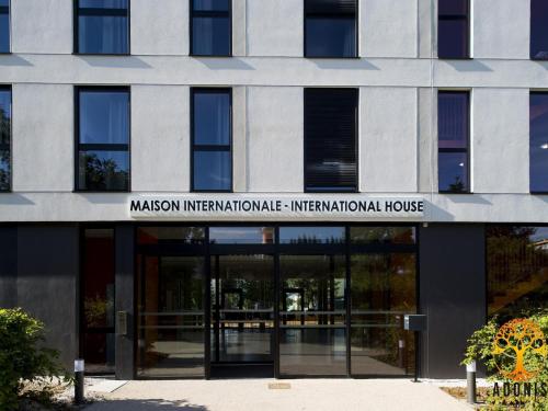 Зовнішній вигляд готелю, Adonis Dijon Maison Internationale in Dijon