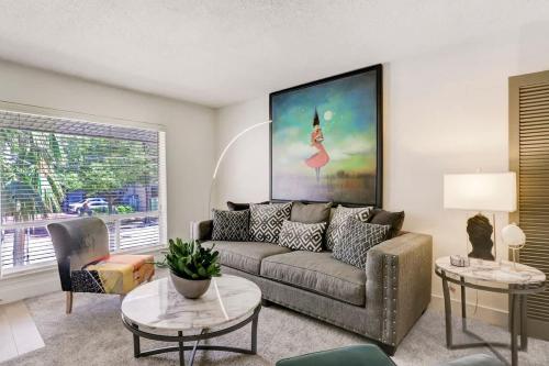 Unwind September Specials Marquee Uptown Galleria