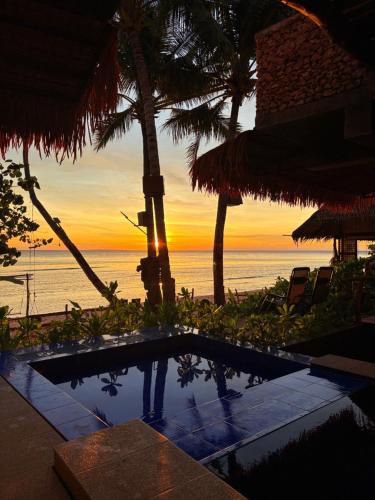 Tagosilangan Beach House in Malay