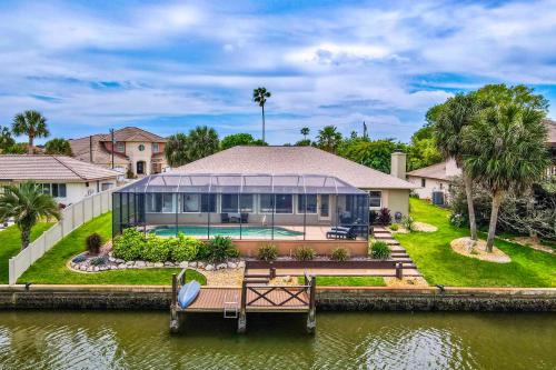 Canalfront with Pool Kayaks Bikes & Boat Access