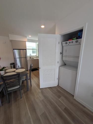 2 Bedroom Apartment in Santa Monica, Los Angeles (Foto 4)