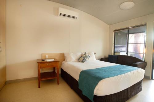 Tropical Hibiscus Caravan Park in Wongaling Beach