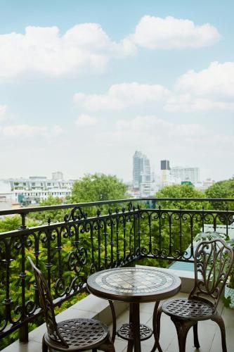 room detail thumbnail 1