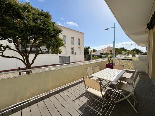 Bel appartement à 650m de la plage avec WIFI et parking - FR-1-323-589
