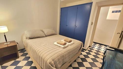 Mujer Urbana Suite near Neper