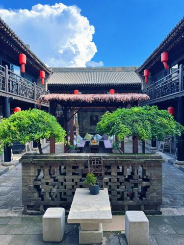 Elsewhere Hotel The former residence of the draft bank