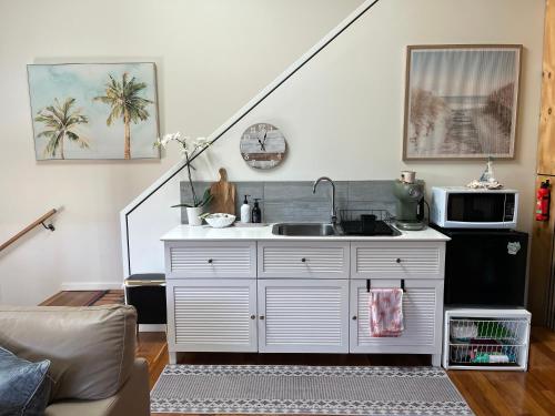 Beach Vibes Accommodation in Scotts Head