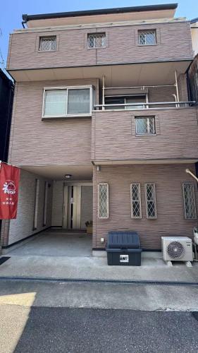 Conveniently located for Tennoji Station, direct access to Kansai Airport, Japanese-style modern 3rooms, convenient shopping