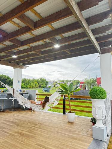 Luxury Stay in Aguadilla 10 min Crash Boat Beach in 아과딜라