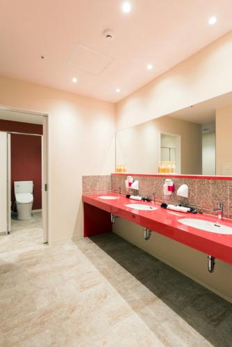 Standard Capsule Room for Female