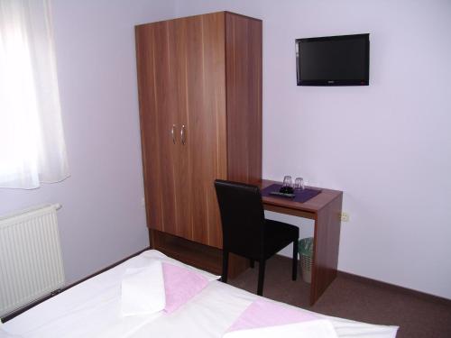 1 twin bed
