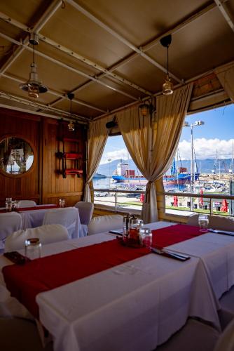 ห้องอาหาร, Botel Marina in ใจกลางเมืองริเยกา