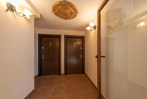 Roel Residence