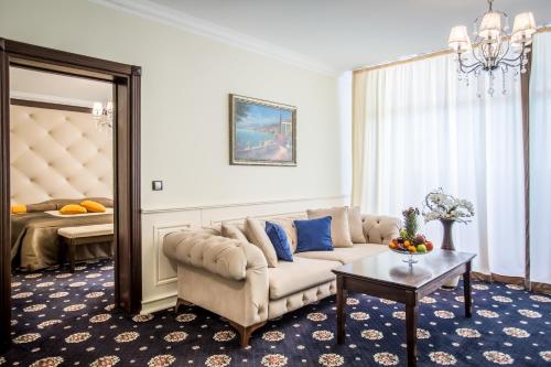 VIP Suite with Sea View image 8