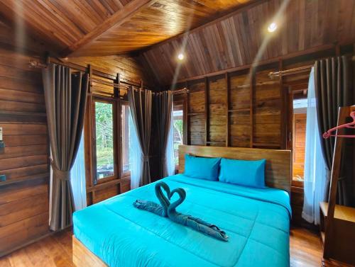 ธารคีรี รีสอร์ต สวนน้ำกำนัน in Ban Nai Sa