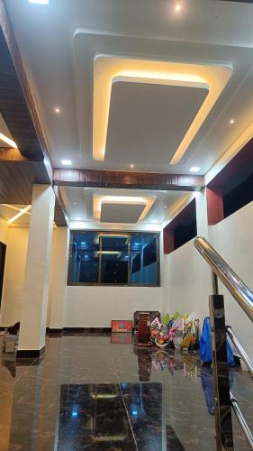 Hotel A1 family restaurant Bar & Lodge in Mahad