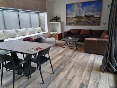 Moderna casa laguna zapallar, 1 cuadra de la playa