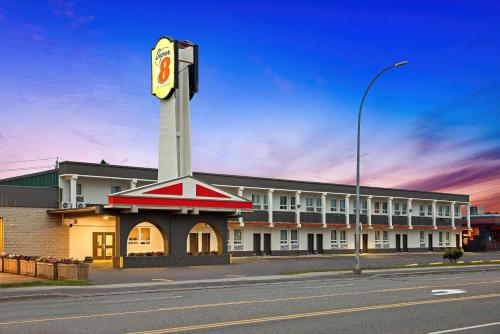Super 8 by Wyndham Thunder Bay, Thunder Bay (photo 2)