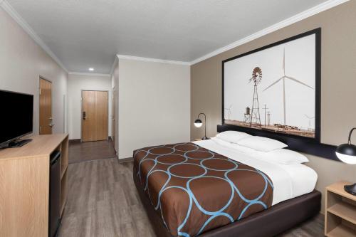 Super 8 by Wyndham San Antonio/Alamodome Area - image 31